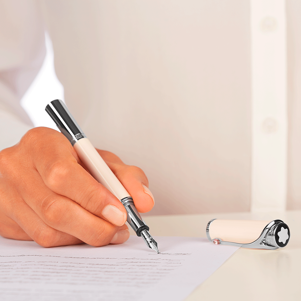 5 صورة ،Montblanc Muses Princesse Grace de Monaco Ivory Colour Fountain Pen