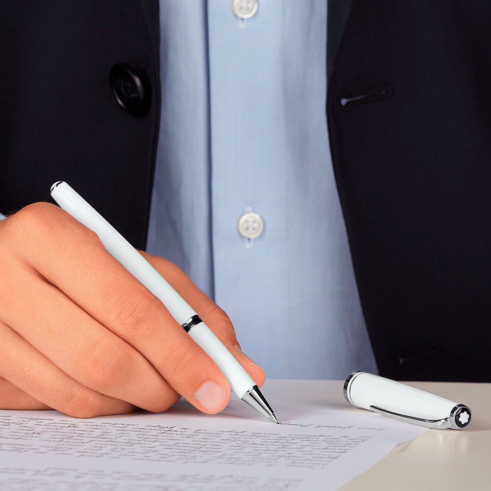 1 صورة ،Set with Montblanc Cruise Collection White Rollerball and White Pocket Holder 6cc