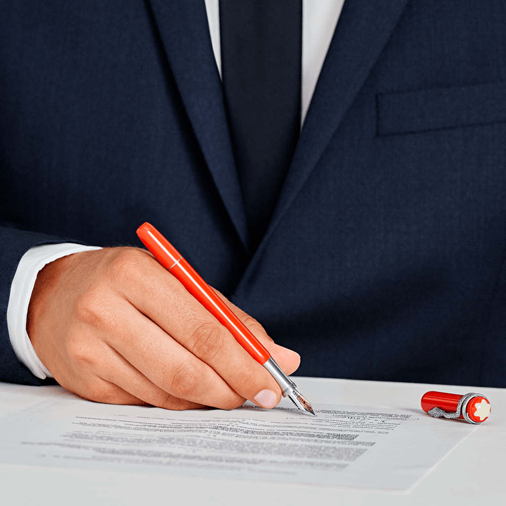Montblanc Heritage Collection Rouge et Noir Special Edition Coral Fountain Pen, image 4